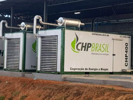 Fazenda de criação de caprinos com geração de energia a biogás. São 750 kW de potência contínua em geradores cabinados para mitigar os níveis de ruídos da usina.